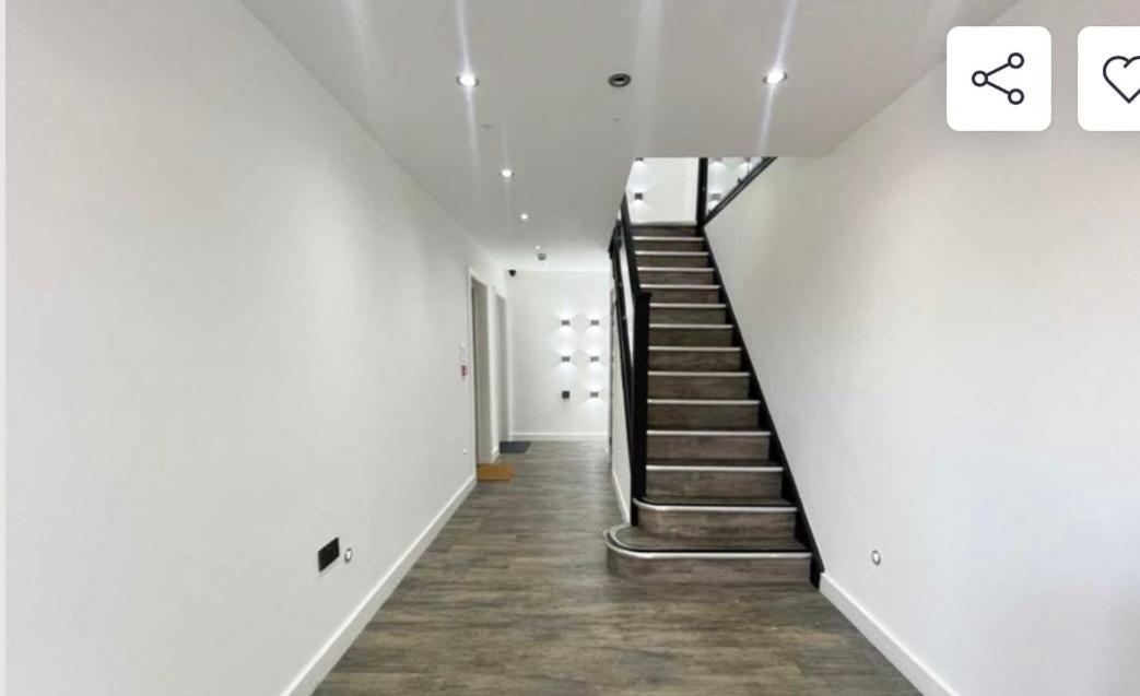 Luxury Flat In Apartment