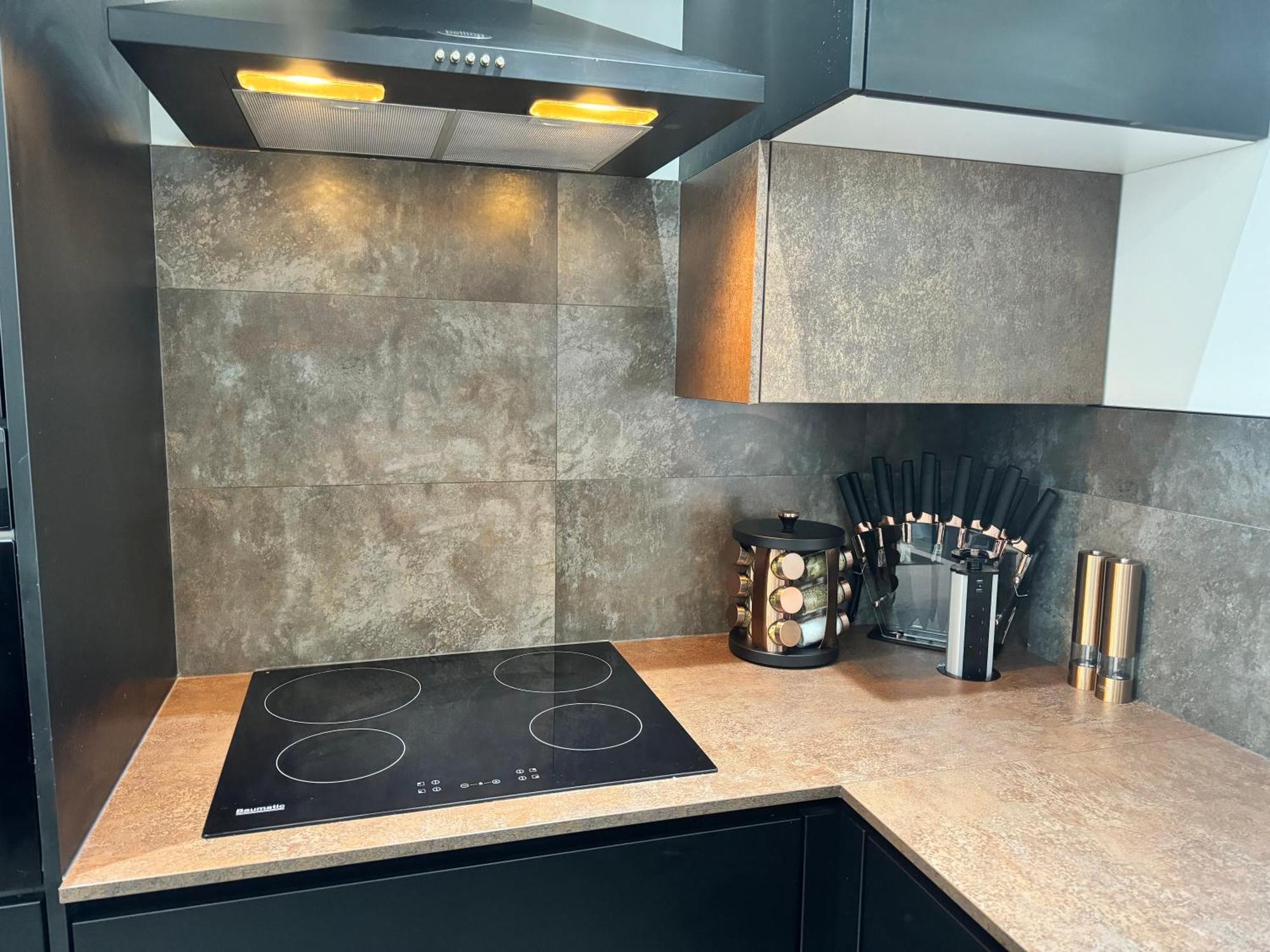 Luxury Flat In Apartment Uxbridge